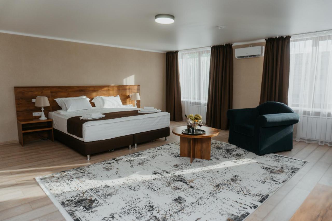 Aral Hotel Ngoại thất bức ảnh