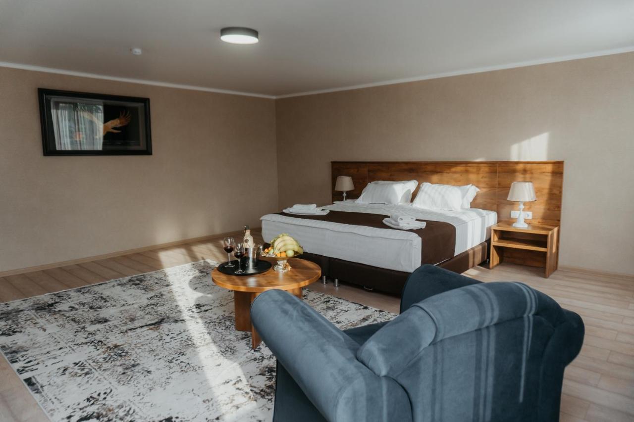 Aral Hotel Ngoại thất bức ảnh